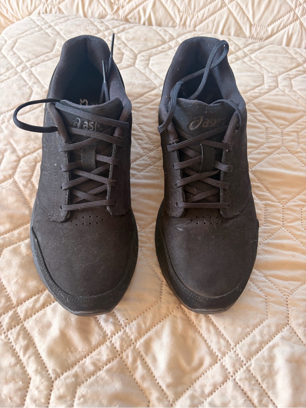 Asics Black Low-Top Women's Athletic Sneakers
